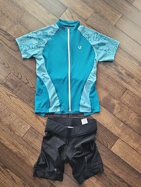 Bontrager Teal Cycling Jersey w/ Black Body Geometry Padded Riding Shorts - S